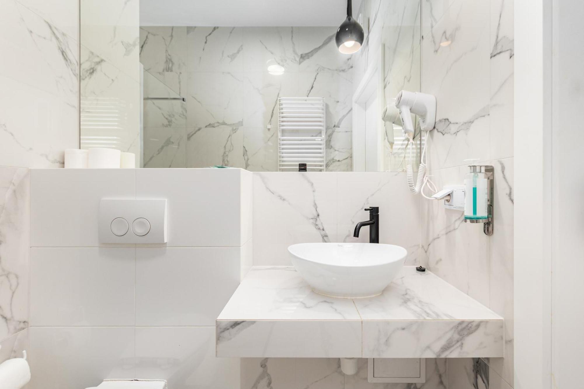 Prymasa Tysiaclecia 83A C - D By Homeprime Warsawa Bagian luar foto